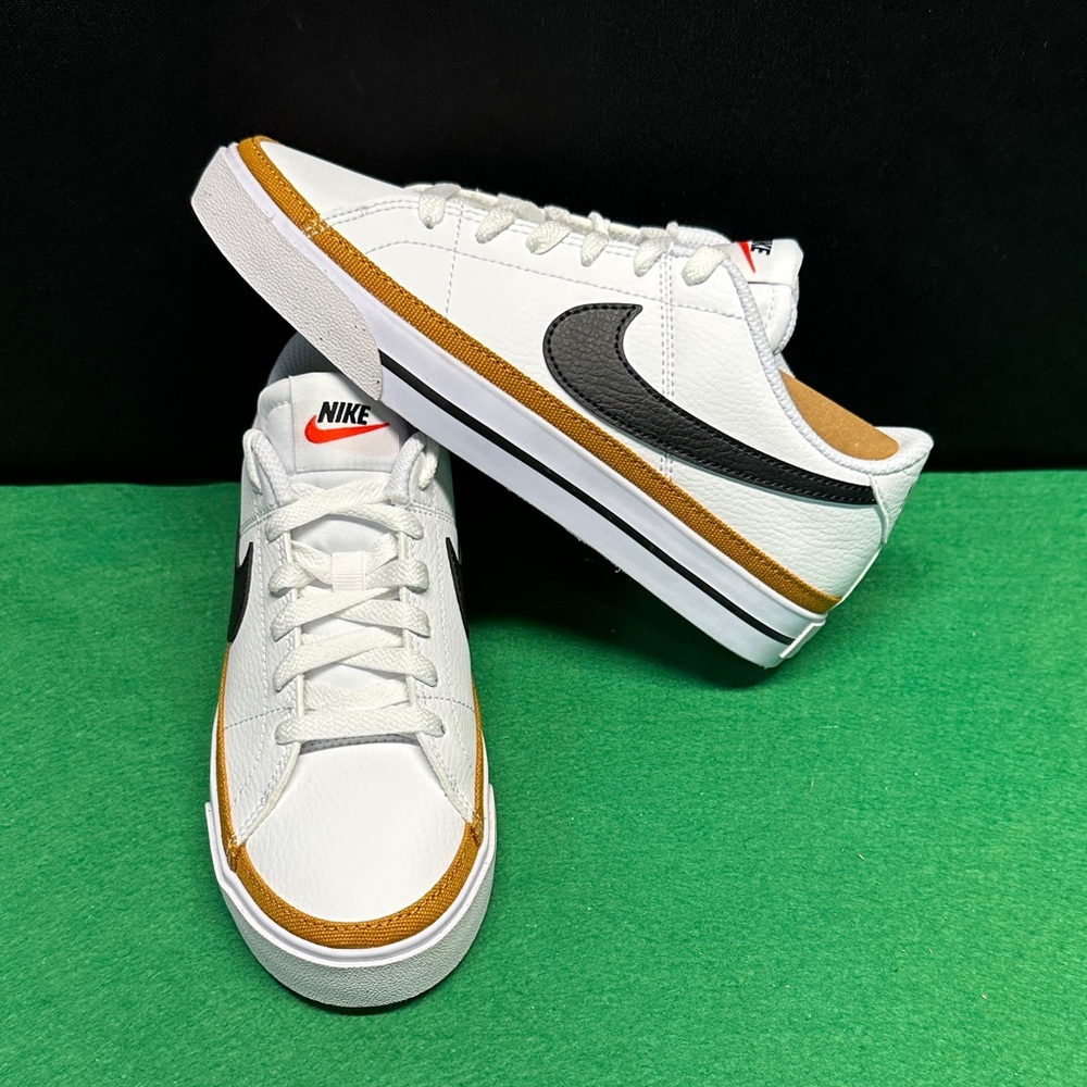 NEW Women’s Nike Court Legacy sneakers. Womens sizes